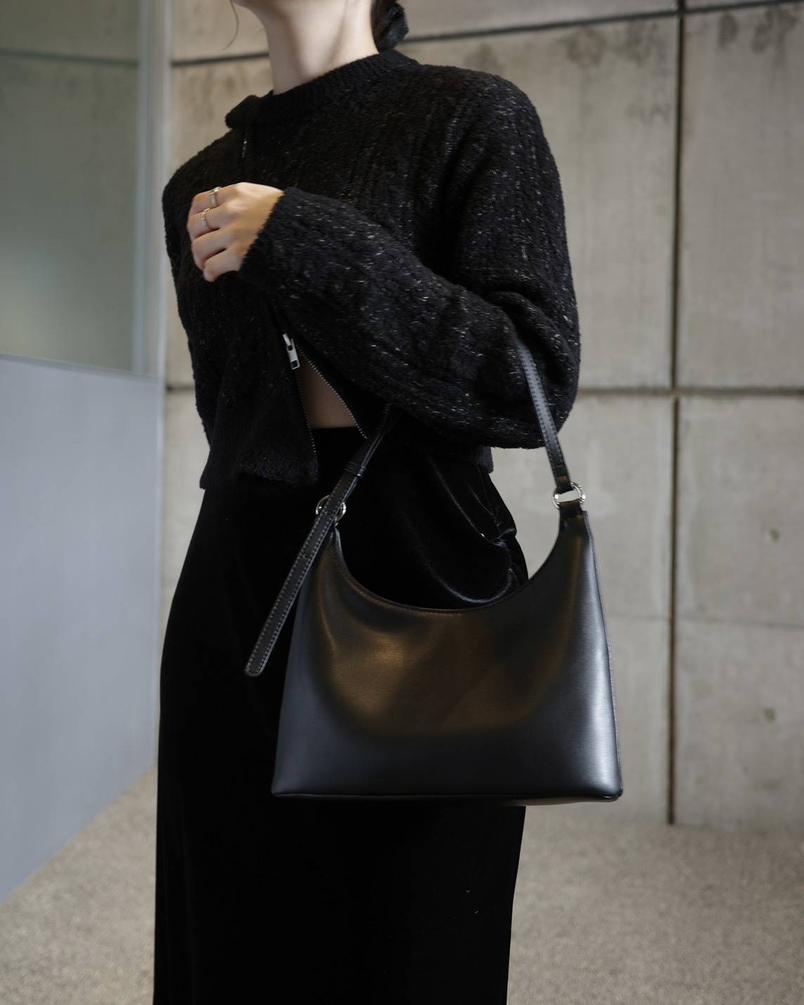 「EFOLE」のワイドコンパクトショルダーバッグ