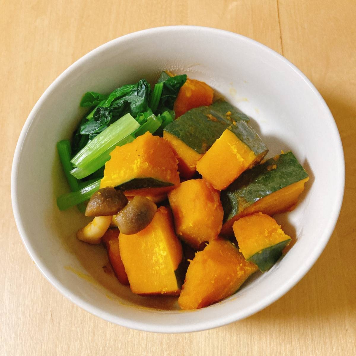 JAグループ公式の「かぼちゃしめじほうれん草のうま煮」のレシピ