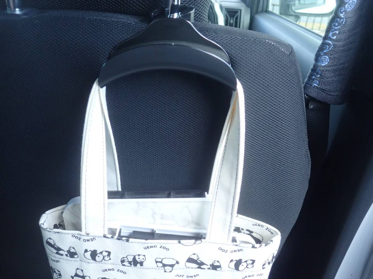 ダイソーの車用フック