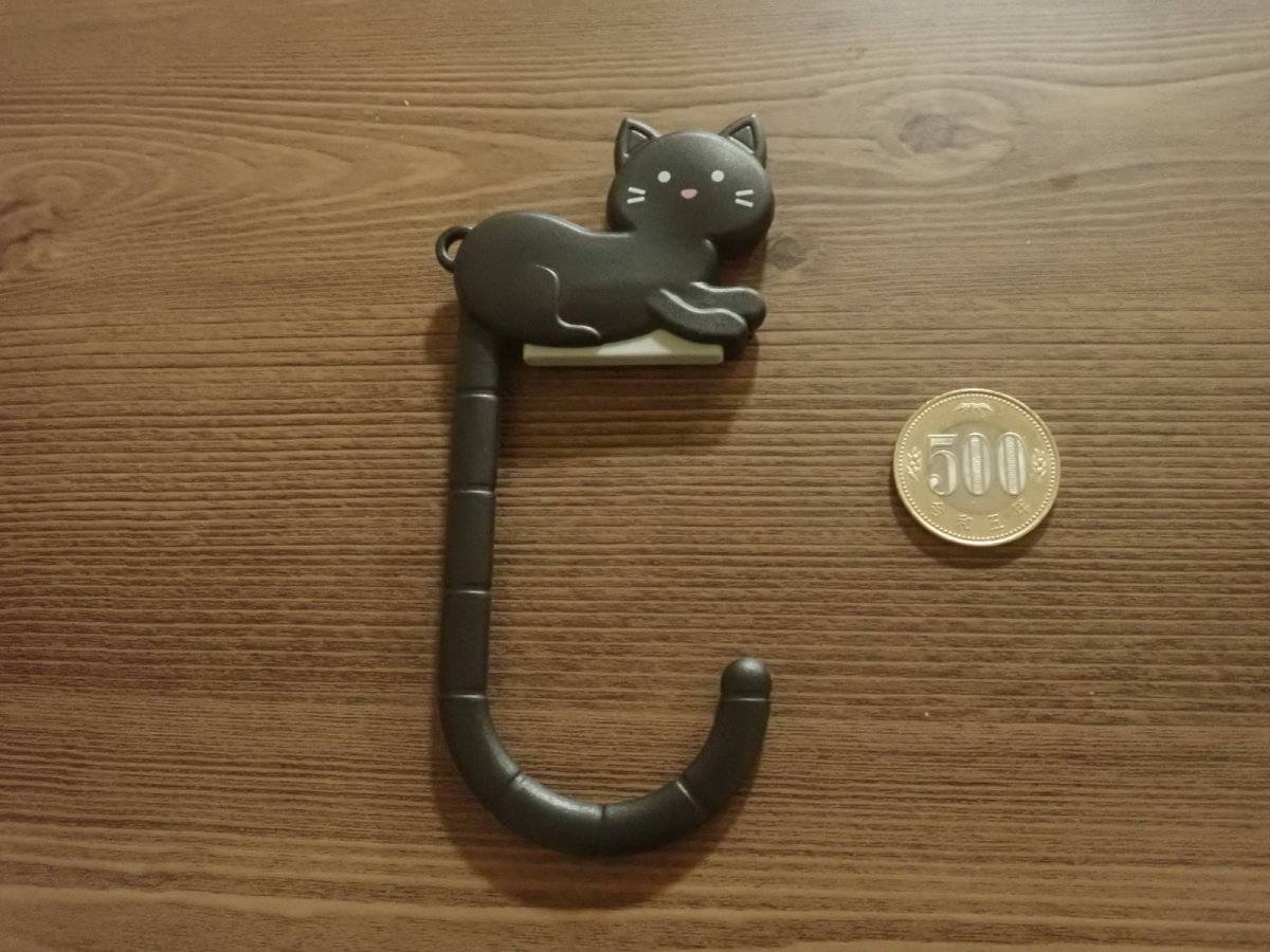 ダイソーのバッグフック(猫)