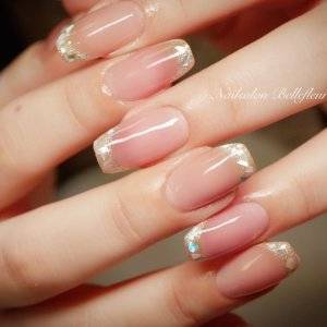 【2025年初冬】反則級に垢抜ける。人気が続くミルキーピンクネイル5選