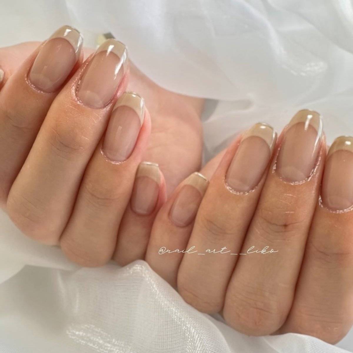 くすみベージュネイル