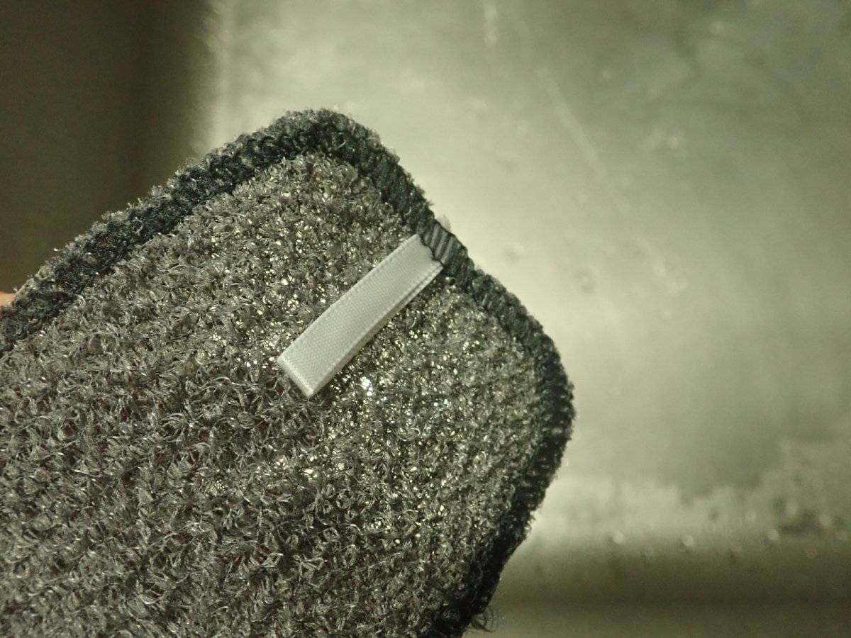 ダイソーの汚れをかき取るかたやわクロス(2枚)