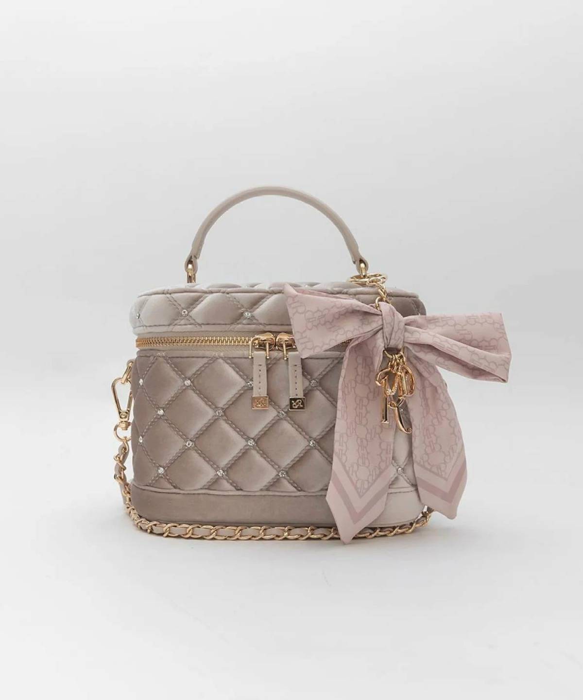 RANDA 2WAY リボンチャームキルティングバニティバッグ