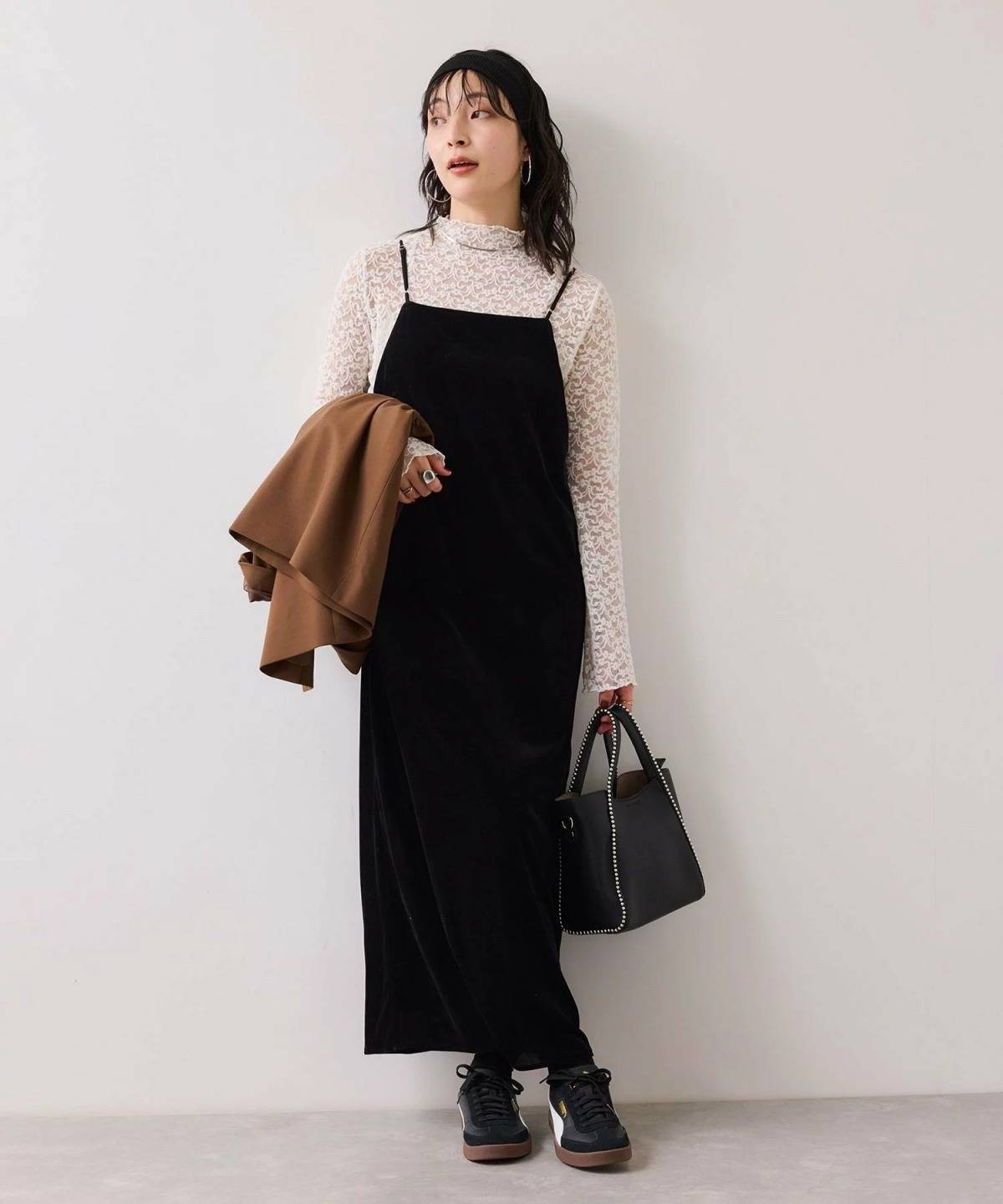 VIS 刺繍アソートベロアキャミワンピース