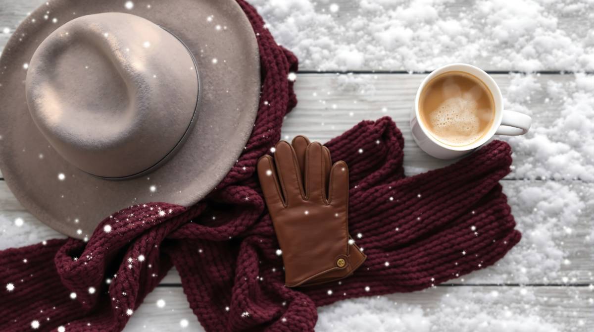 ワインレッドのマフラー