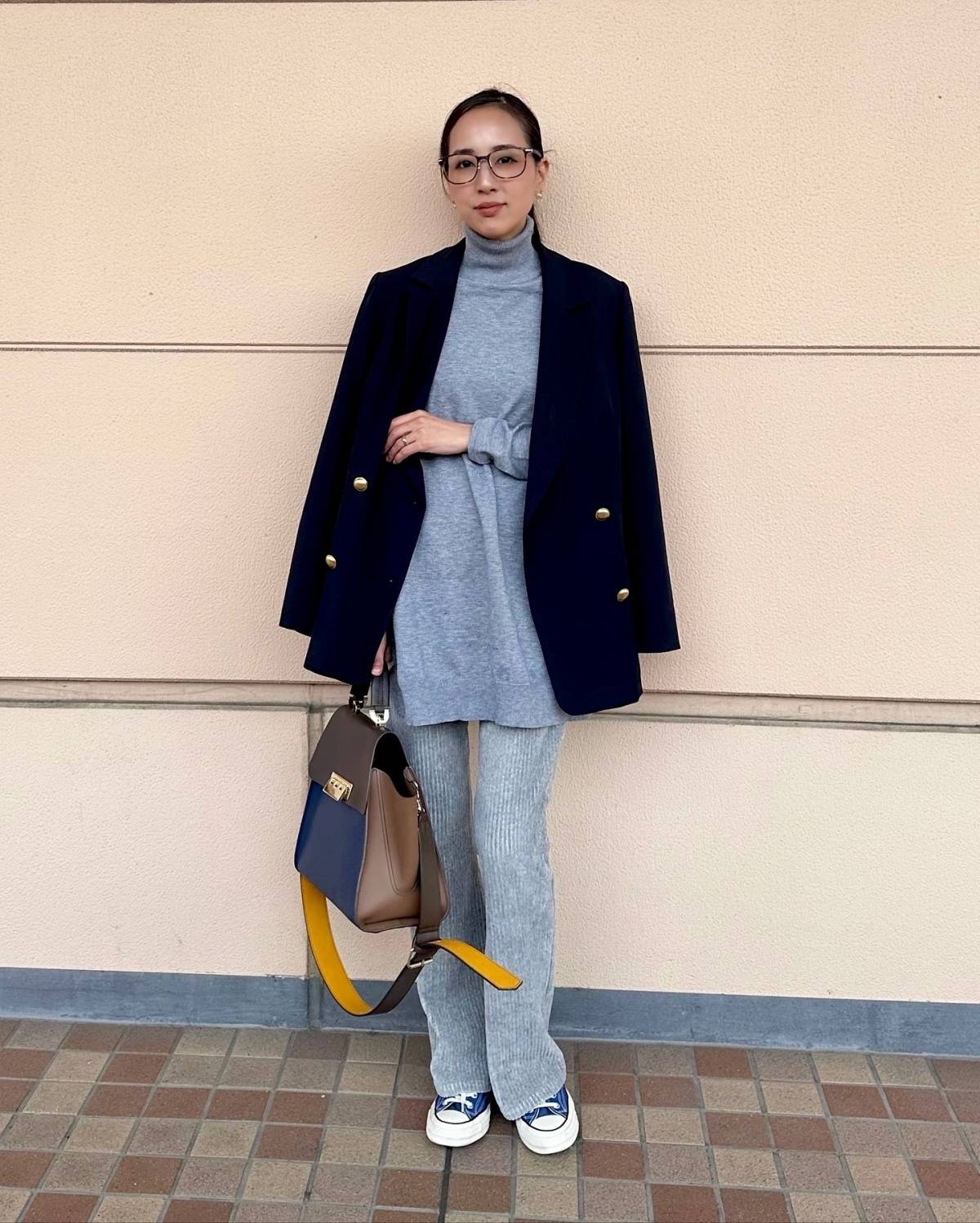 ハイネックニット×ジャケット