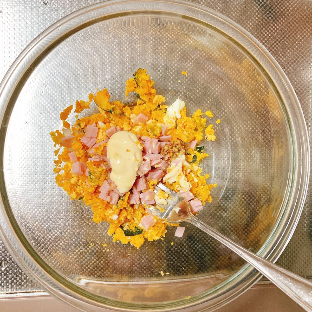 JAグループ公式の「かぼちゃとパストラミのサラダ」のレシピ