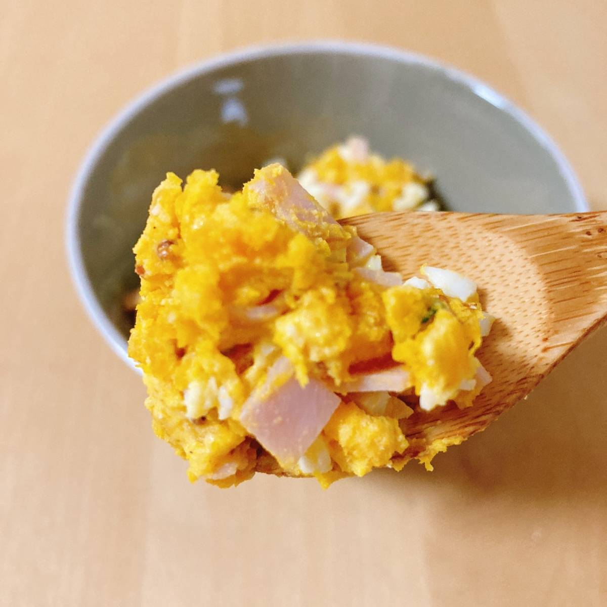 JAグループ公式の「かぼちゃとパストラミのサラダ」のレシピ