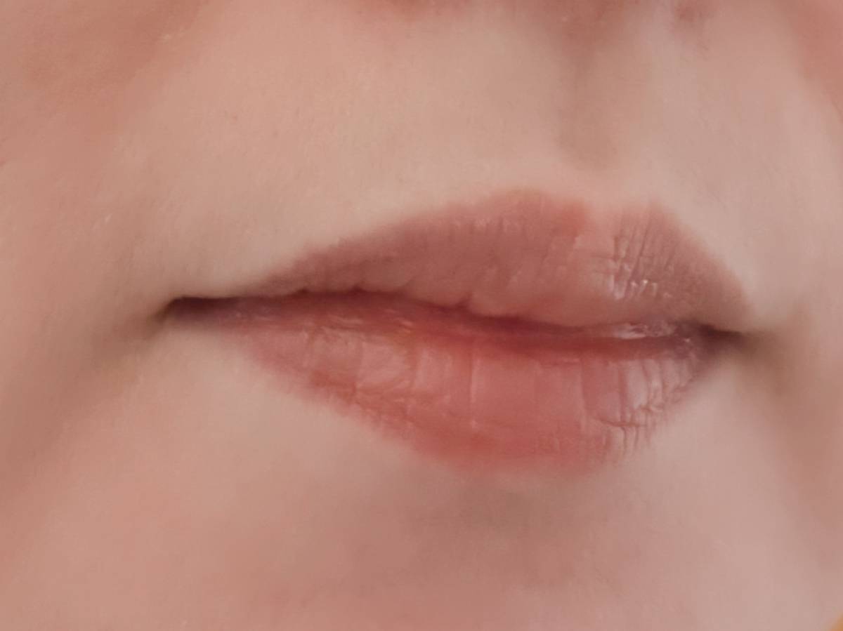 THE RETINOTIME ザ・レチノタイム リンクルリップエッセンス プランパー ヌーディピンク リップ美容液 色付きリップ 塗布前 筆者口元