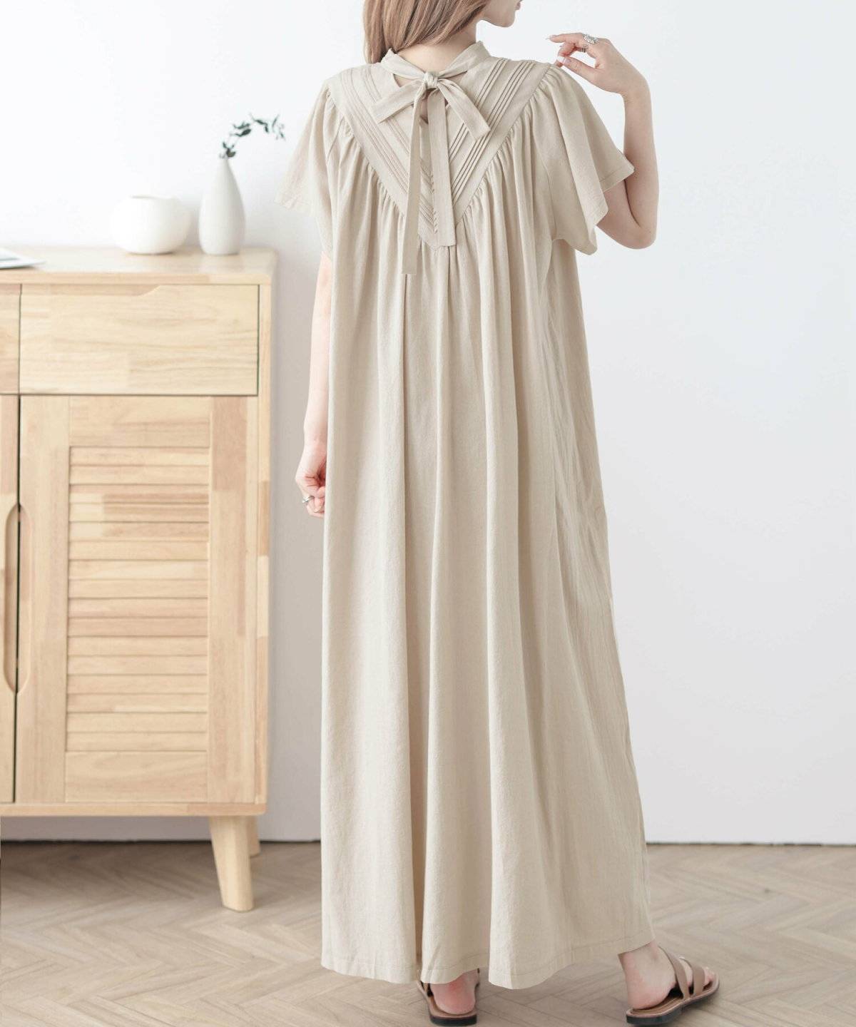 夏コーデの女性