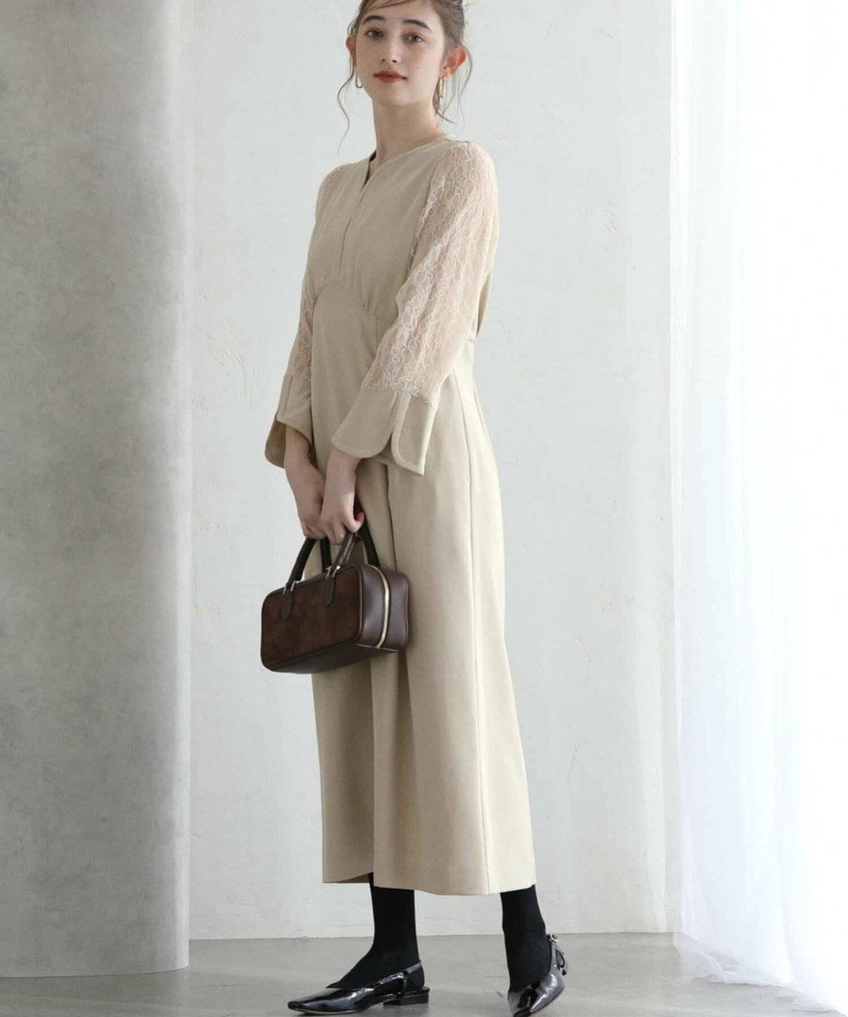 夏コーデの女性