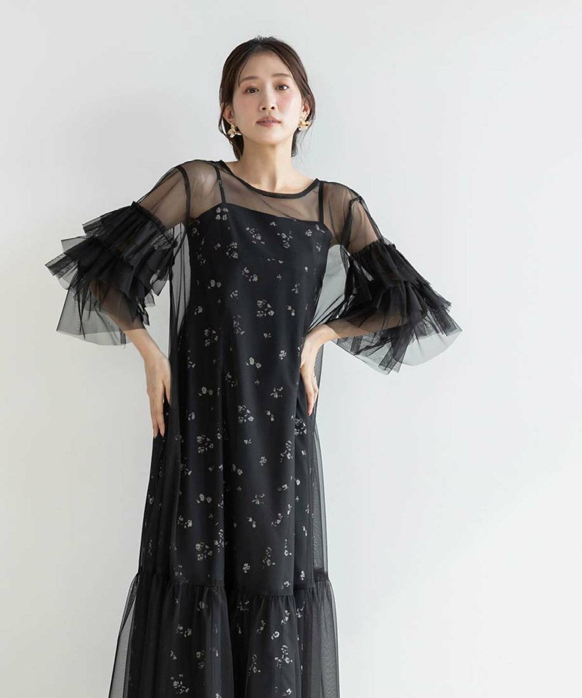 夏コーデの女性