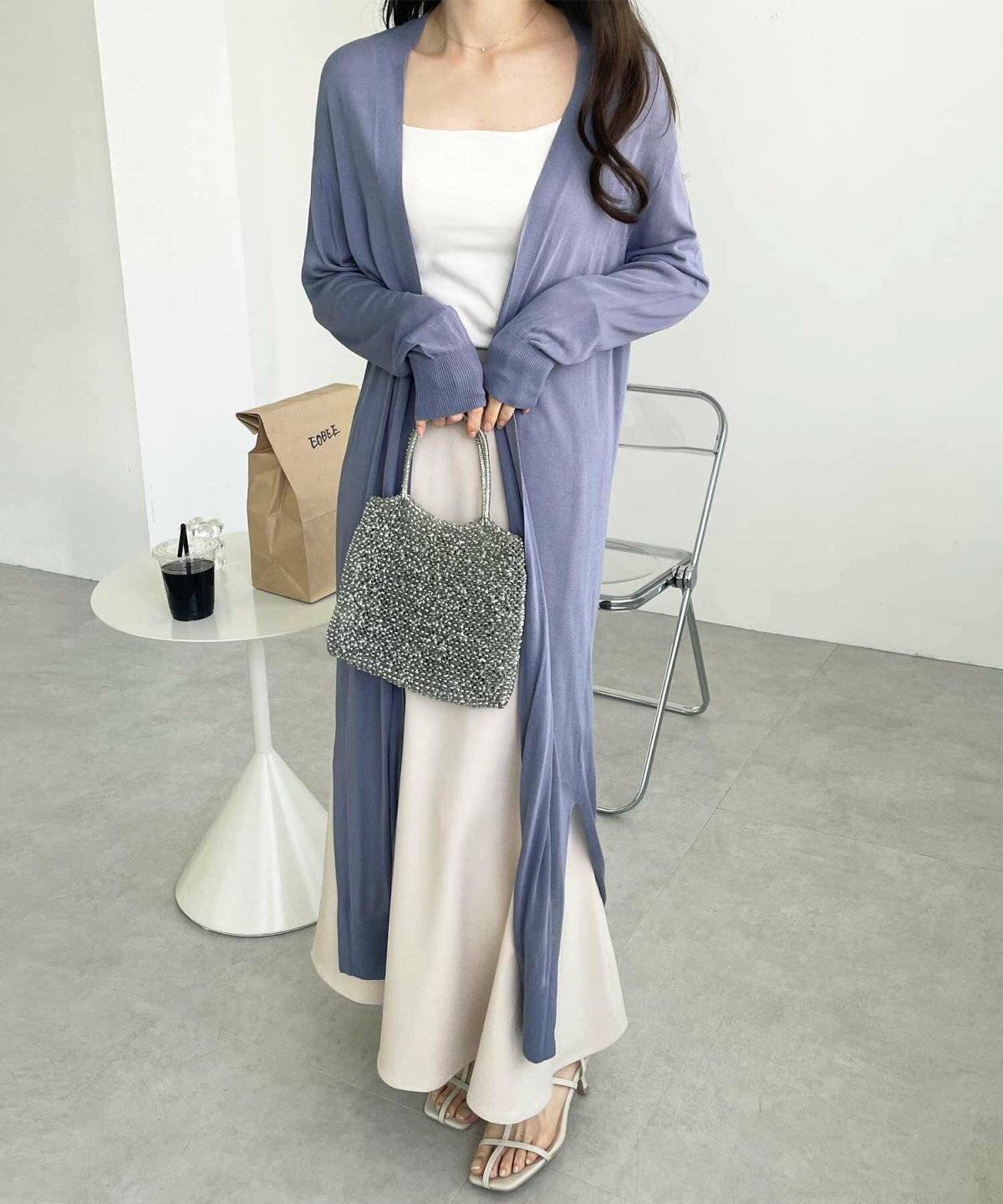 夏コーデの女性