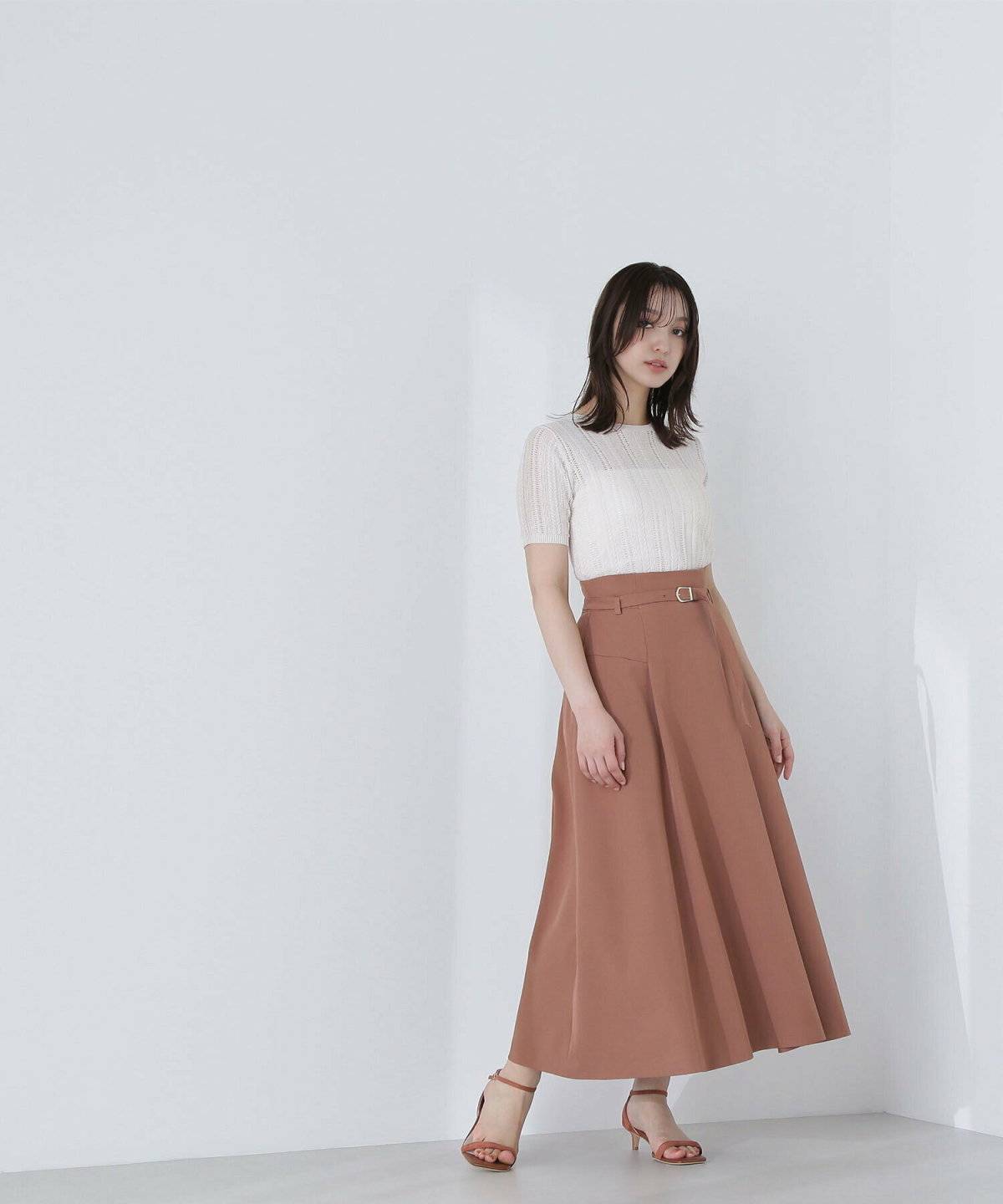 夏コーデの女性