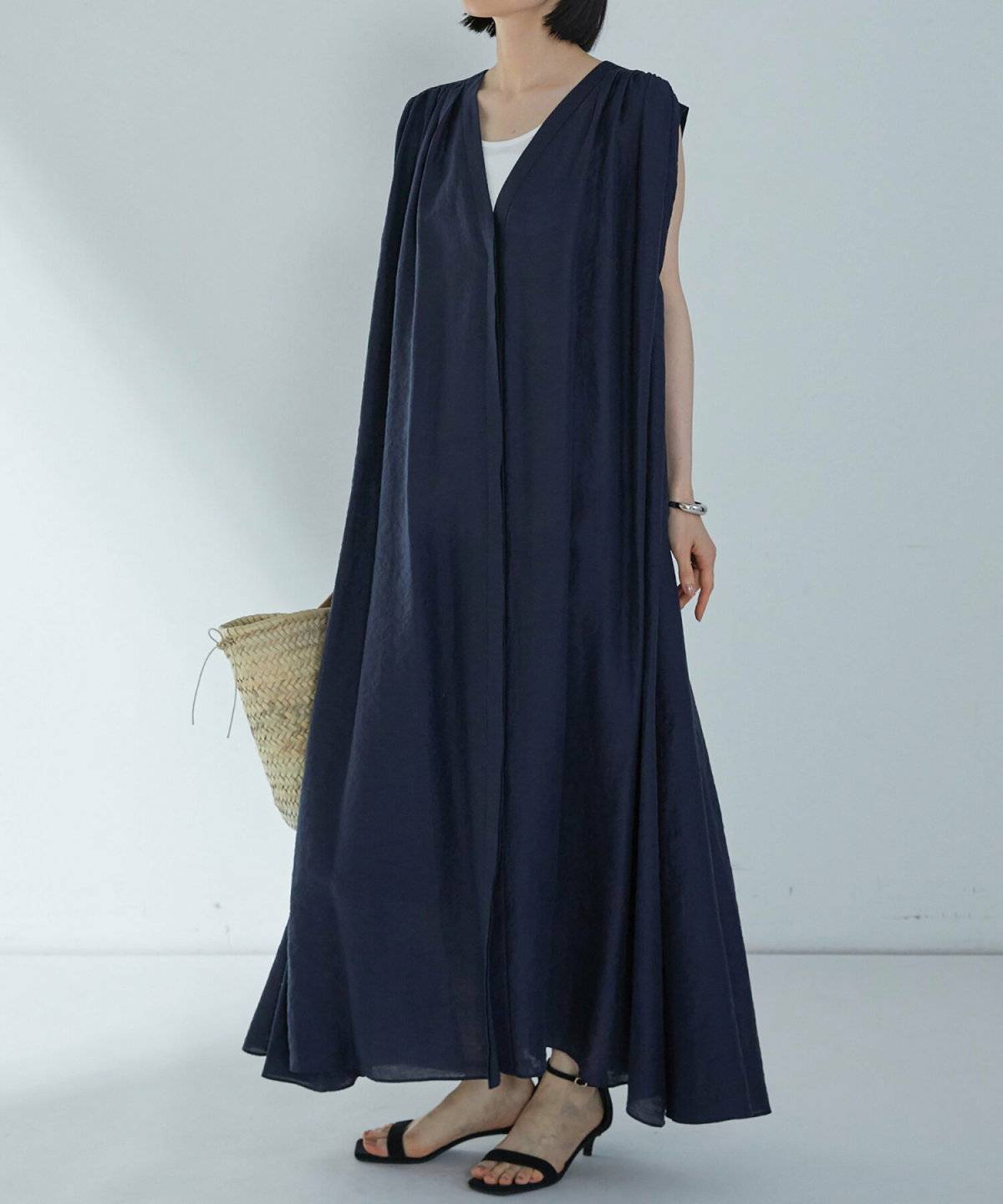 ブルーのワンピースコーデ