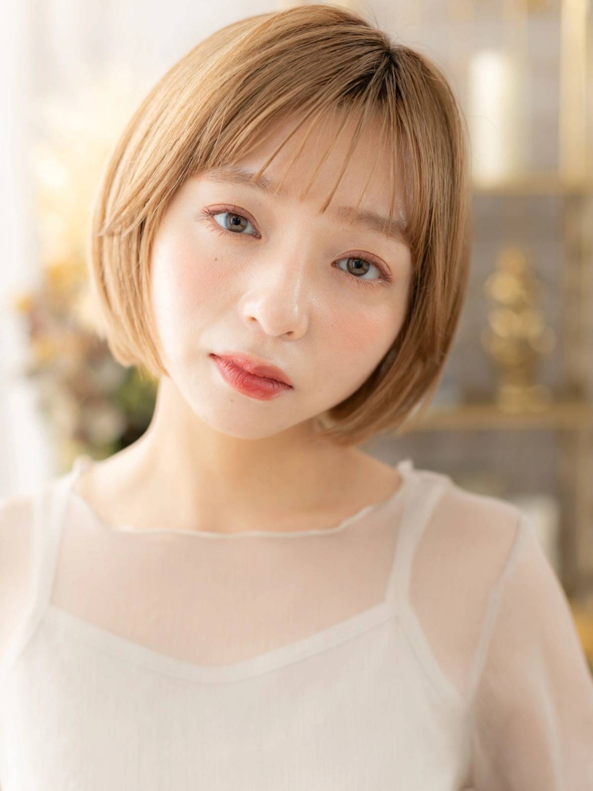 ハイトーンカラーのボブ