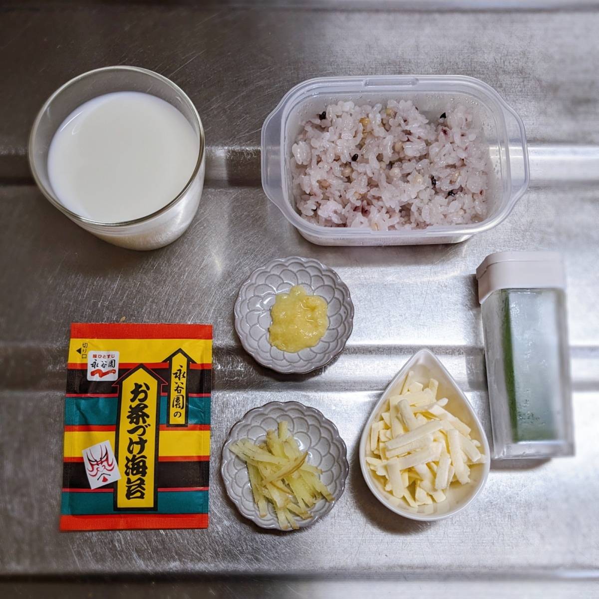 永谷園公式の「生姜ミルク茶づけ」のレシピ