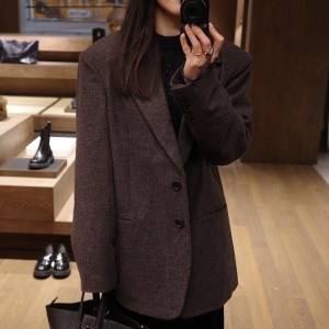 オーバーサイズが今っぽい♡「anuke」のウールジャケットでおしゃれ上級者に