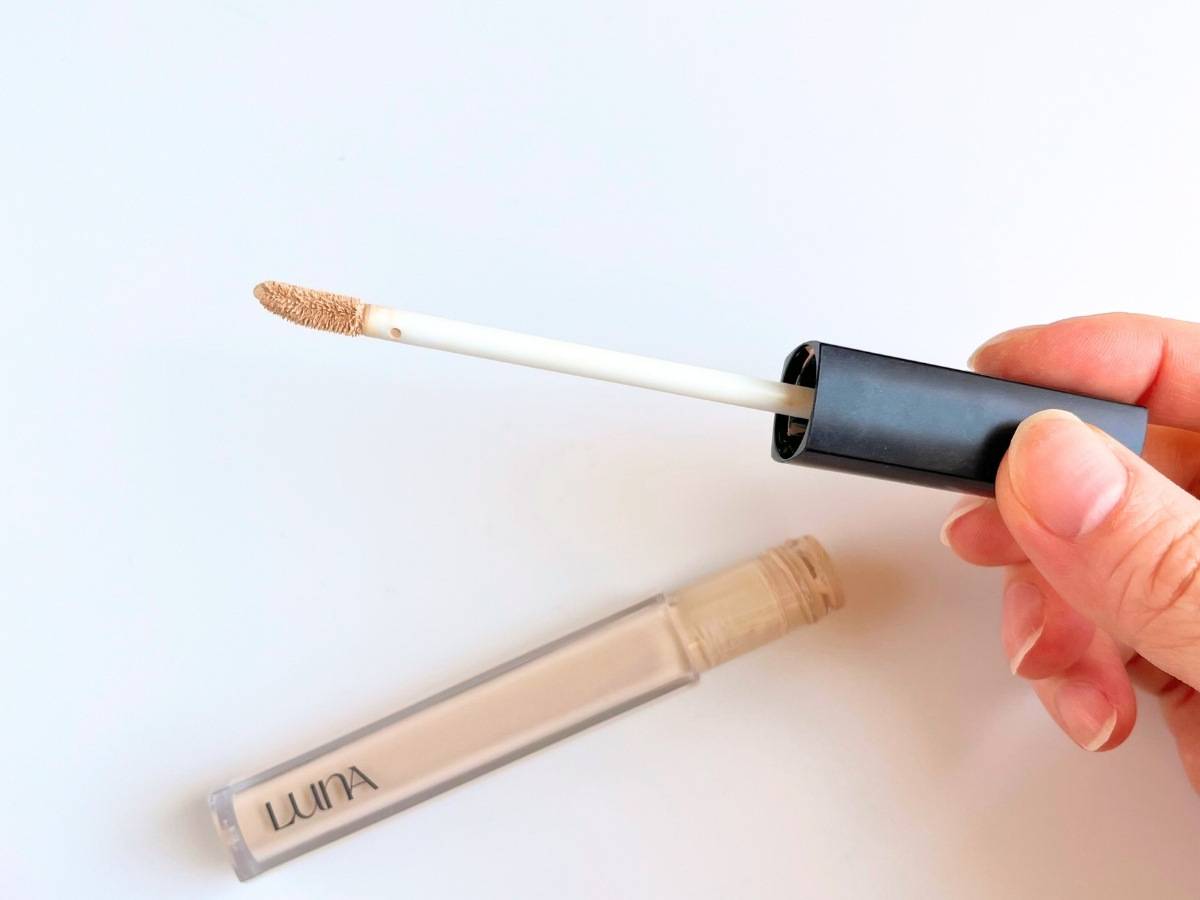 LUNA ロングラスティングチップコンシーラー 0.7アイボリー