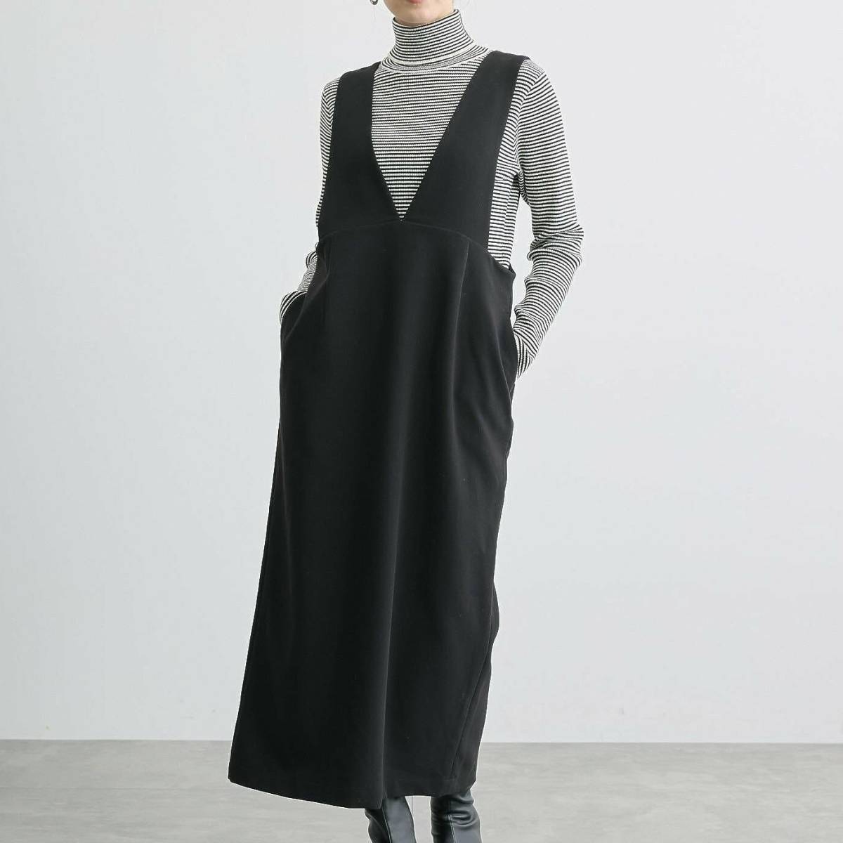 AMERICAN HOLIC イージーケアVネックワンピース