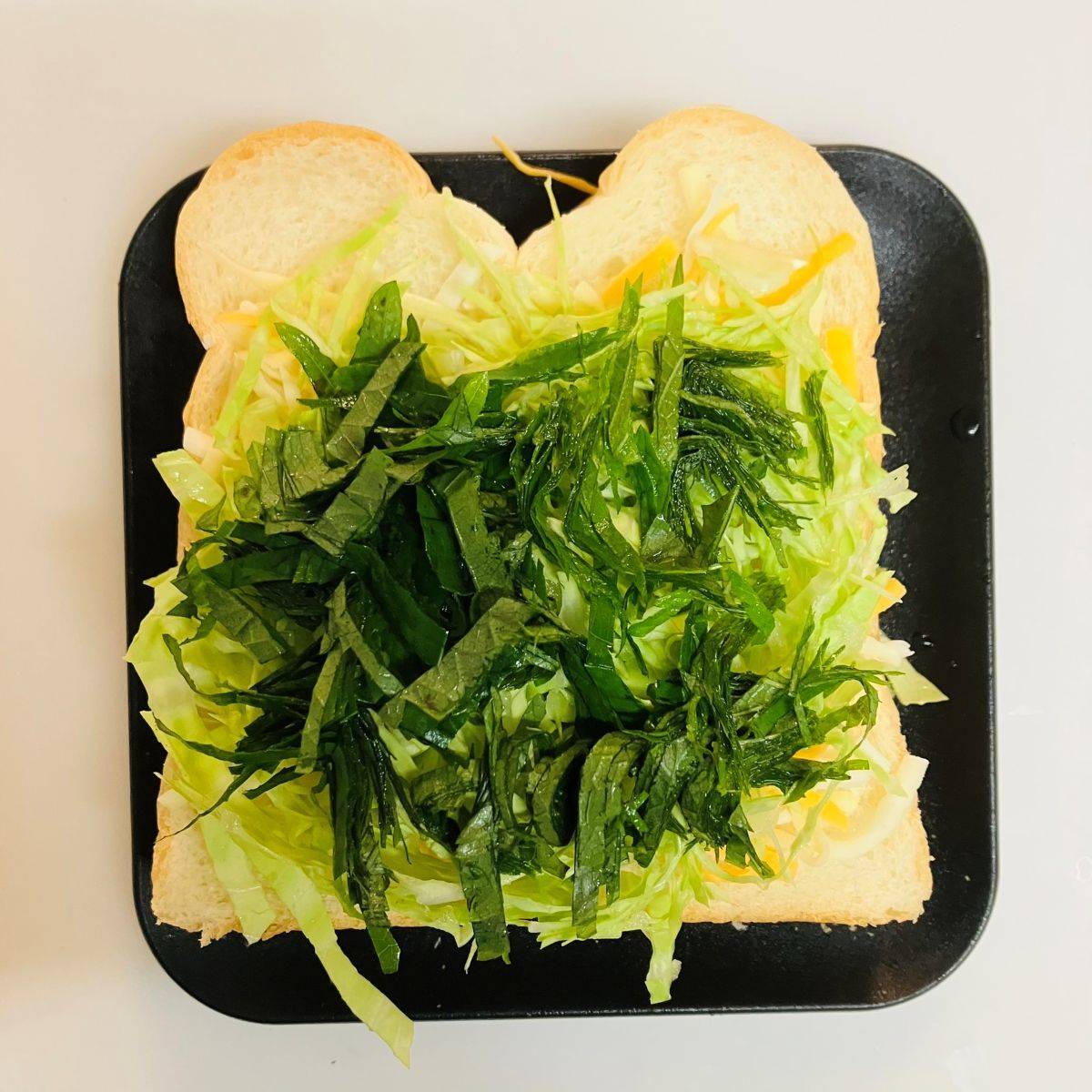 JAグループ公式の「シソとキャベツの焦げマヨ&とろーりチーズトースト」のレシピ