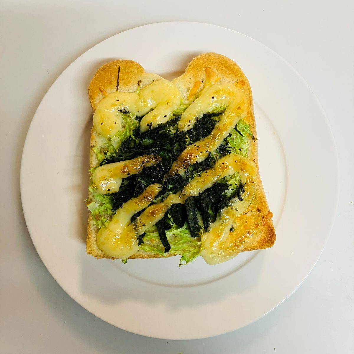 JAグループ公式の「シソとキャベツの焦げマヨ&とろーりチーズトースト」のレシピ