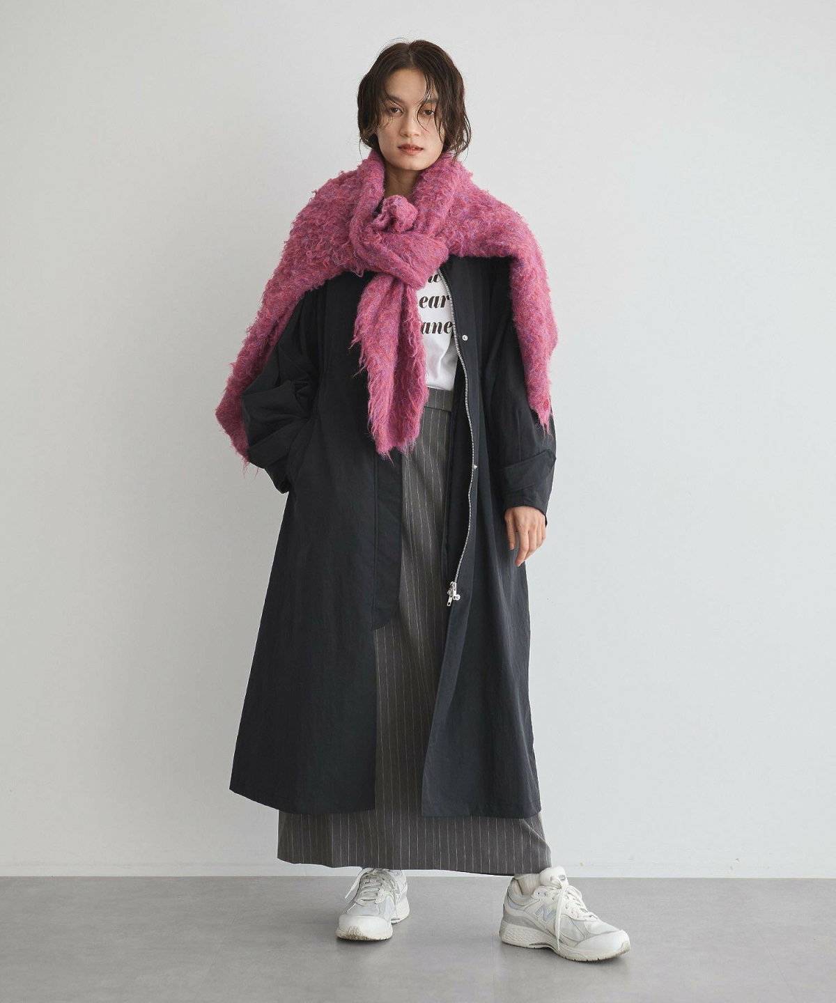 スカートコーデの女性