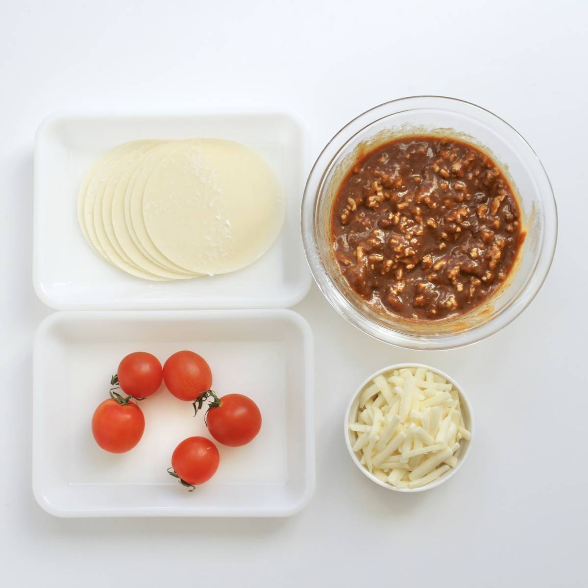 モランボン公式の「餃子の皮でカレーラザニア」のレシピ