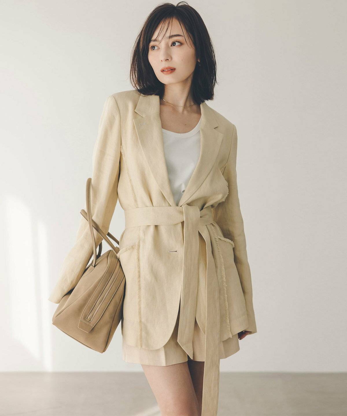 セットアップコーデの女性