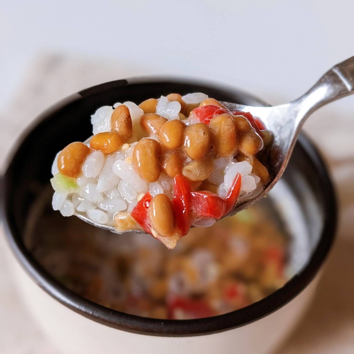 タカノフーズ公式の「なっとう茶漬け」のレシピ