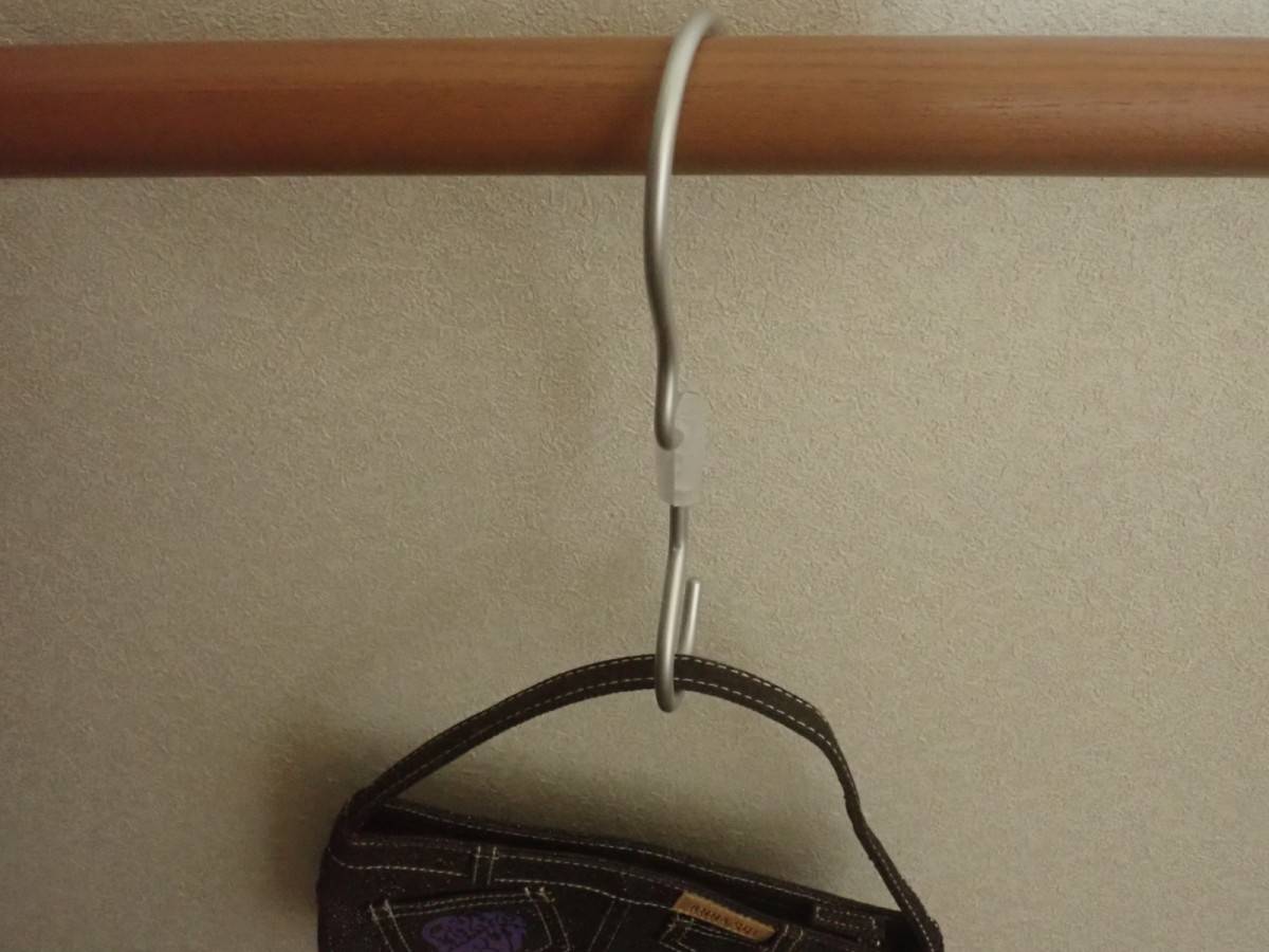 ダイソーのたためるアルミフック