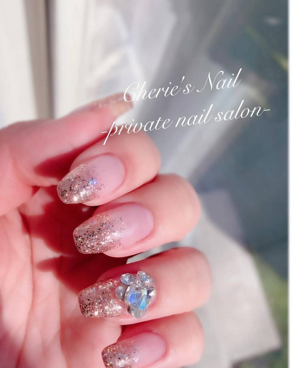 ピンクゴールドネイル