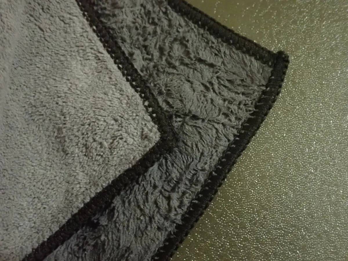 DAISO(ダイソー)：8面使えるマイクロファイバーダスター