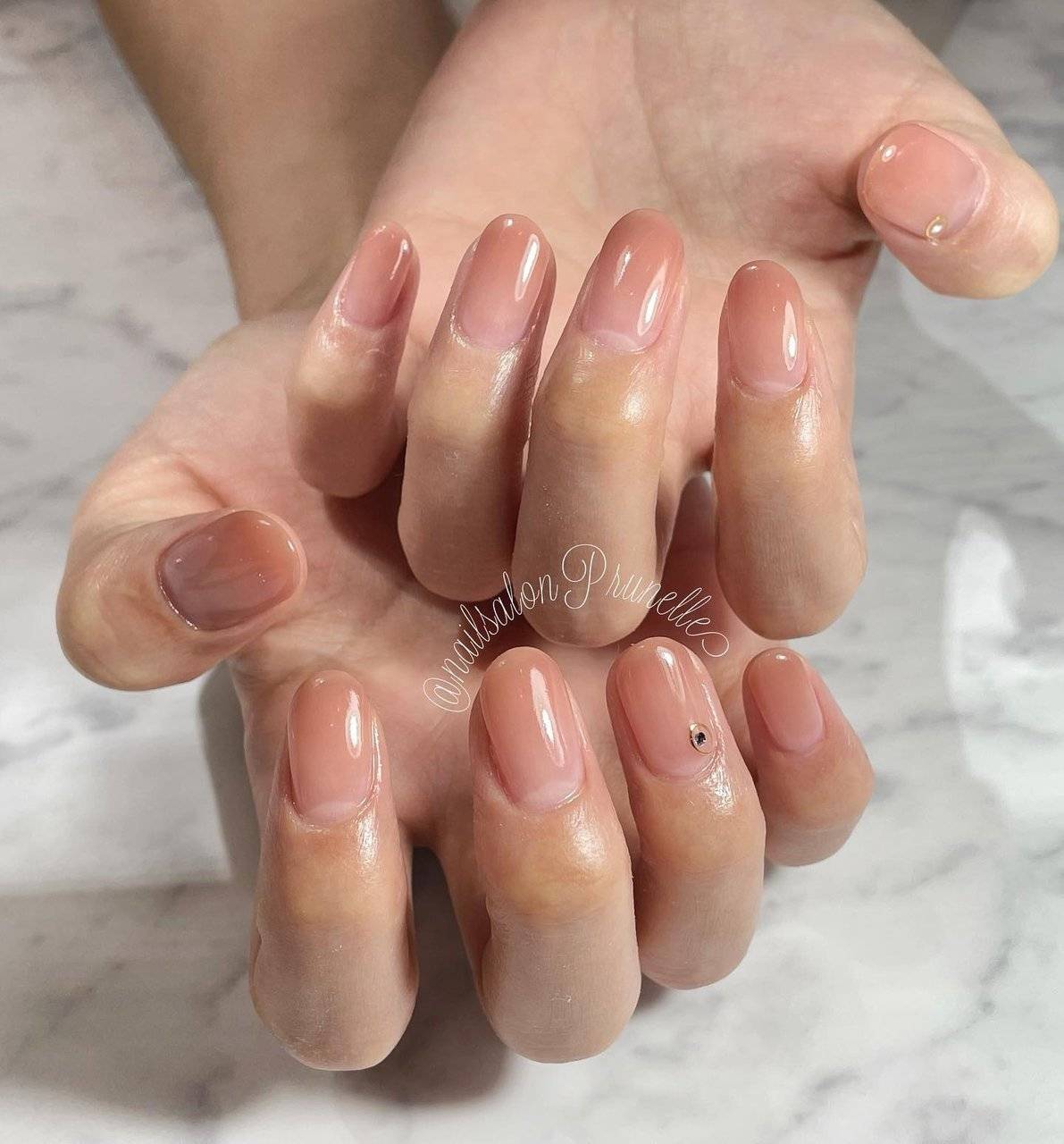 オレンジベージュネイル