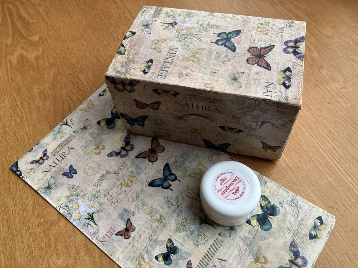 セリアのデコパージュペーパー 2P アンティークコラージュ