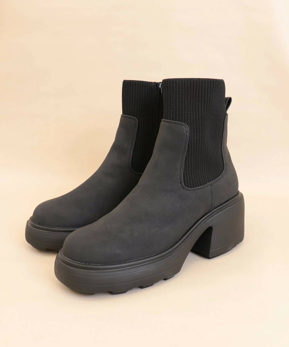 artemis by DIANA ニットコンビ厚底ブーツ