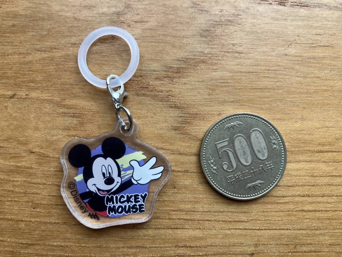 セリアのミッキー＆フレンズ ブラインドアクリルチャーム