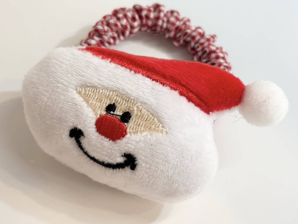 セリア「サンタ」のヘアゴム