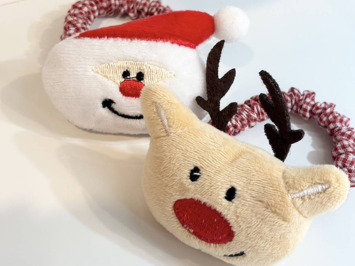 セリアの「サンタとトナカイ」のヘアゴム