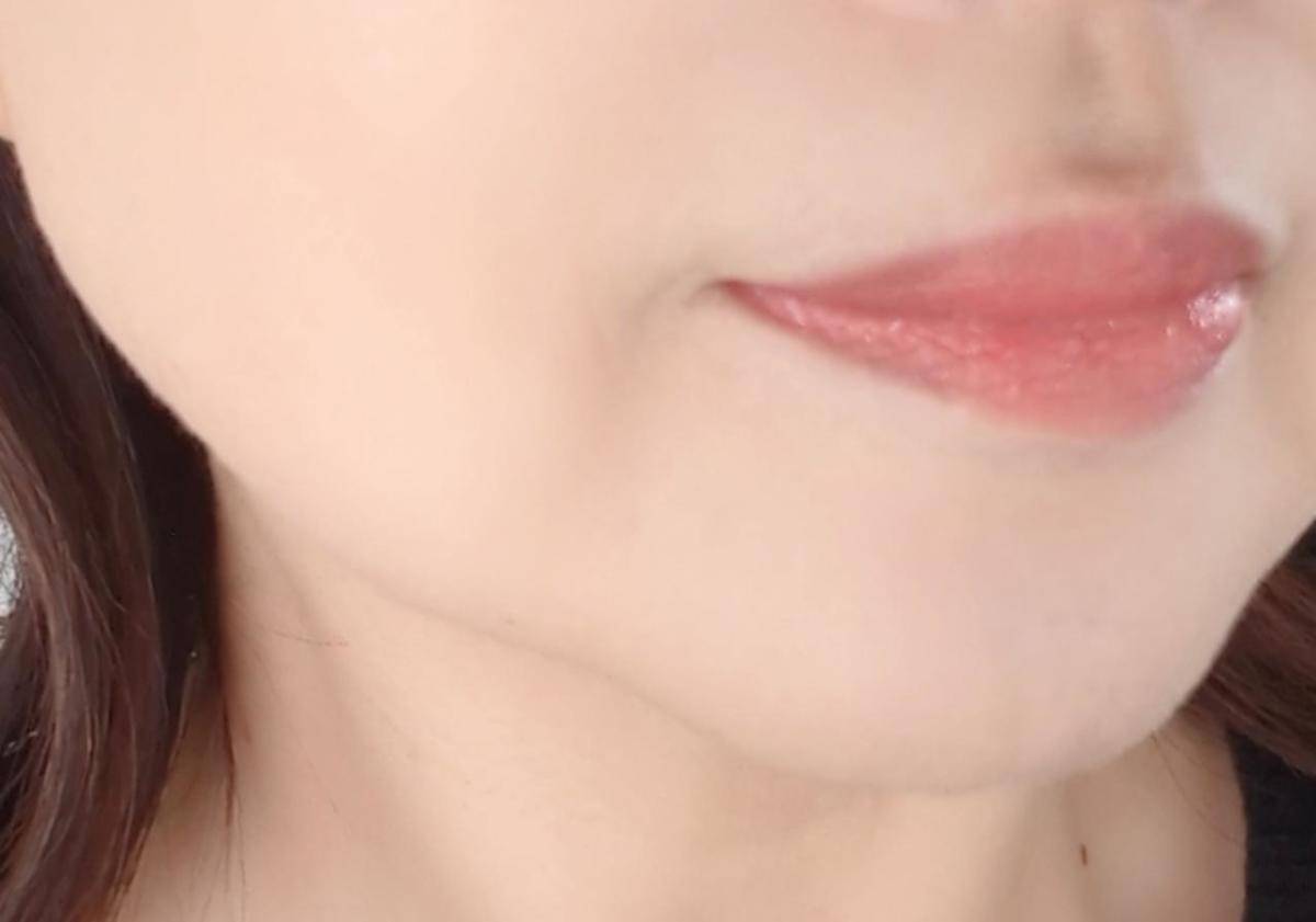 リンメルリキッドリップ塗布画像