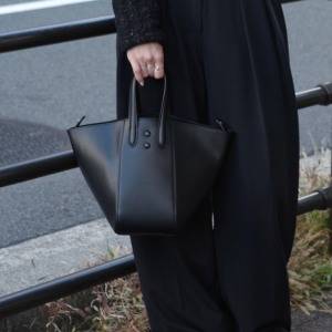 持つだけで華やぐ“ラグジュアリー”な逸品♪「X NIHILO」の上質レザーでコーデを格上げ