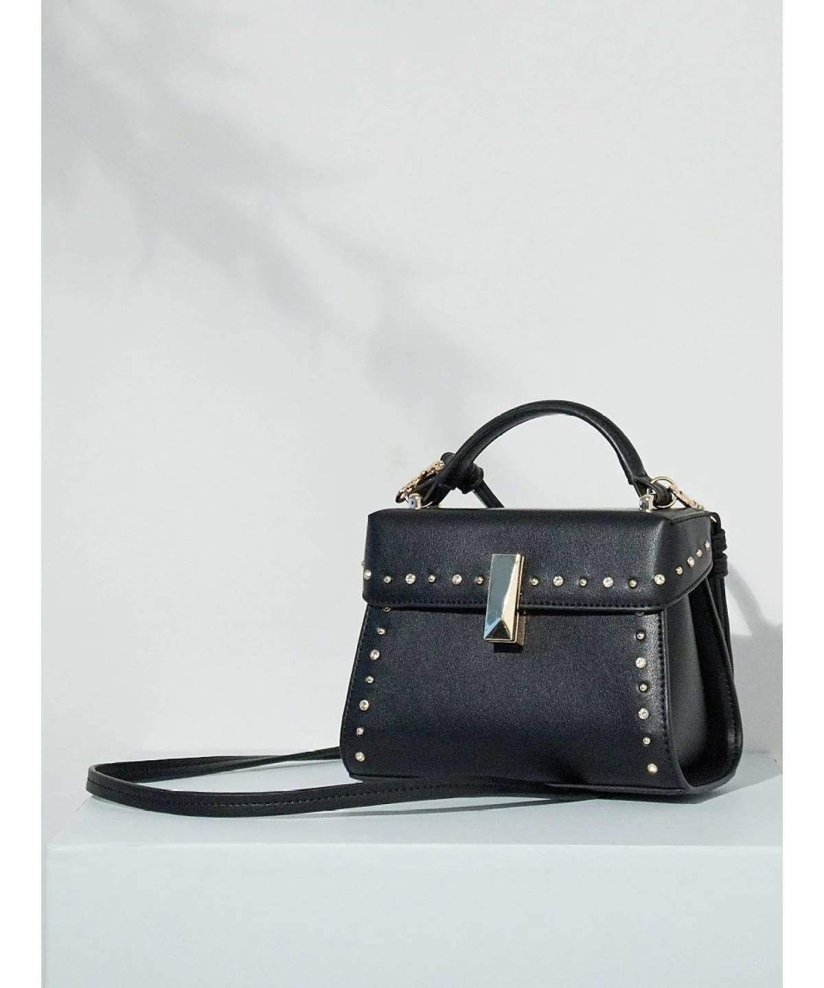 CELFORD ビジュースタッズポシェット