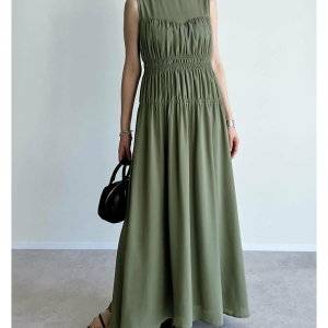 【夏編】水族館デートにおすすめの服装15選♪男性ウケ抜群なのは？