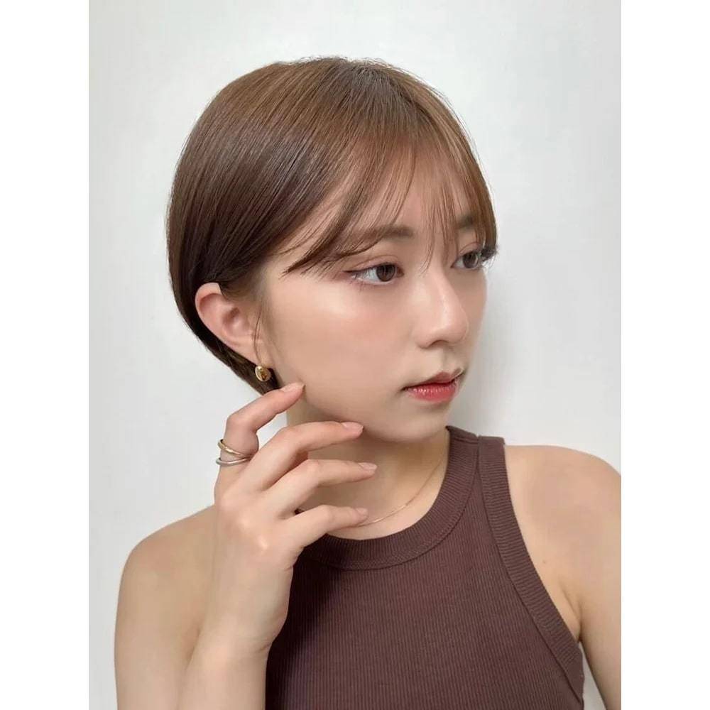 明るめトーンの大人ショート