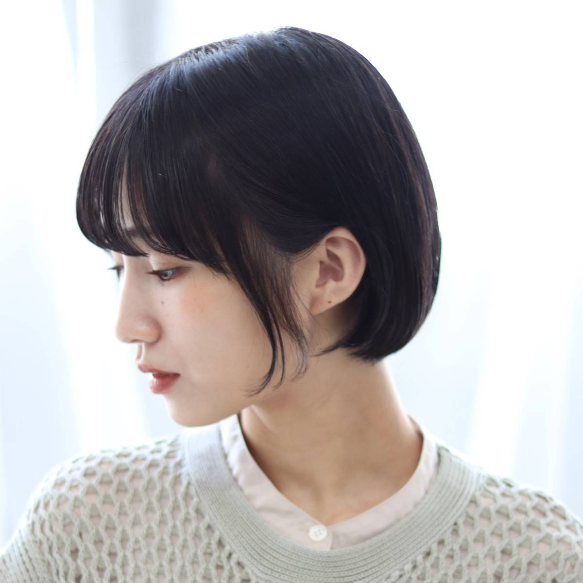 前下がりのツヤ見えボブ
