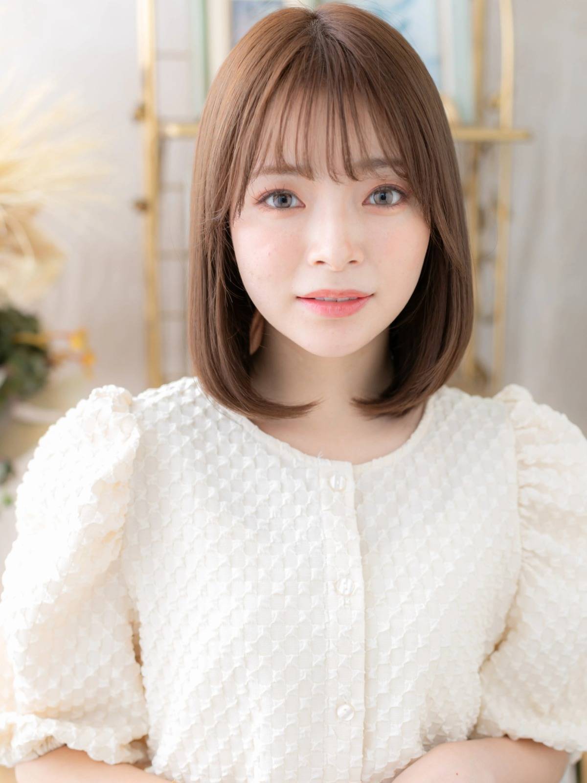 カーキベージュのワンカールボブ