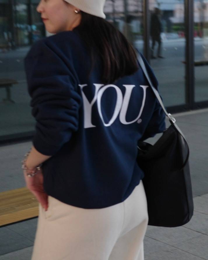 youvresのスウェットコーデ