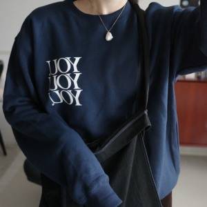 今っぽい＆着心地抜群！抜け感を楽しむ大人の「youvres」スウェットコーデ