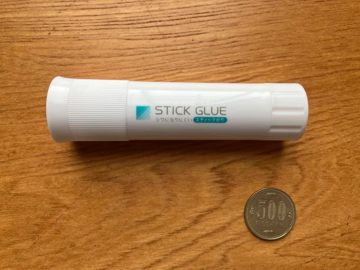 Seria(セリア):シワになりにくいスティックのり